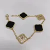 Classic Charm Bracelet Designer Fashion 4 Leaf 18K Onyx Stainless Steel Simple Exquisite Gold Silver Rose Gold Wholesale with box