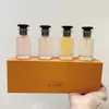 Neueste Ankunft Neueste Großhandel hochwertige Parfüm -Set 4PCS 30ml Rose des Vents/Apogee/Contre Moi/Le jour se Leve Langlebige Duft mit schneller Lieferung