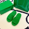 Meest populair Sandales extrieures Sandales Femmes Designer glissades Tissu Faute en caoutchouc Coton Semelle extrieure Green Bott Bottom Slipper coin Fluffy Resor