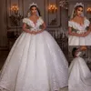 Abito da ballo principessa Abiti da sposa Senza maniche Scollo a V Spalle scoperte Fiore 3D Paillettes Appliques Perline Pizzo Ruffles Lunghezza pavimento Abiti da sposa Plus Size robes de soiree