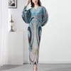 Casual Dresses Miyake Pleated Large Size Dress Women 2022 Spring and Summer Fashion Printing Meat-Covering Bat Sleeve Long Women's Dress