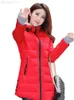 ウィンターコートの女性グローブロングスリーブダウンコットンジャケット2022新しい韓国のスリムレッドブラックピンクパッド入り衣料ジッパーフード付きパーカーL220730