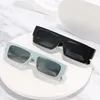 2022 Новые маленькие квадратные мужские солнцезащитные очки дизайнерские бренды тенденции 60%скидки скидки ярко -желтые женщины Черно -белые солнцезащитные очки оттенки мода