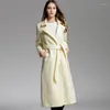 Kvinnors dikerockar 2022 Spring Model Slim and Long Type Woolen Coat midja kramar snörning Fashion Elegant Wholesale