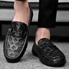 Loafers Men schoenen pu ronde teen casual mode metalen gesp print patroon dagelijks veelzijdig ademende comfortabele octopus bodem erwtenschoenen Dh850