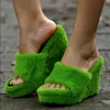 Sandalen herfst 2022 bont platte wig hiel sandaal vrouwen met hoge hakken harige drag mode buiten all-match schoenen chaussure dammenandalen