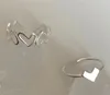 2 teile/satz Frauen Mode Einfache Herz Band Ringe Design Hohl Finger Ring Für Mädchen Schmuck Geschenk