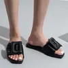 Klassiska kvinnor Sandaler Summer Designer tofflor Flat-Bottomed Shoes Lady Slide mode All-Match Female Flip Flop