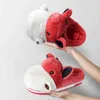 Kvinnlig toffel med Super Soft Cartoon Cow Platform Furry inomhus Plush Winter Room Shoes Designer Women Luxury Animal Fur 2022 G220730