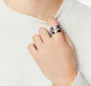 Nuovi anelli della banda in titanio del 2021 Gioielli in acciaio Silver Black Ring Accessori di moda maschile e femminile Regole304K