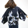 Женские блузкие рубашки Женщины 2022 длинная рубашка женская кимоно кардиган Ульцзанг Хараджуку Топ -женственная блузка японская уличная одежда ZZ017WO