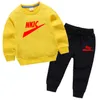 Новая весенняя одежда наборы тренировочная толстовка для шнурки для шпорт для детской костюм для детского джемпер-брюк набор Jogger 1-13 лет