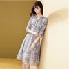 Evnisi Blue Chiffon Floral Dress Women Spring Summer Dress Vネックエレガントなフレンチドレス