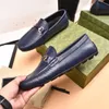 Äkta läder lyxiga mäns casual skor Nya vårmockasin modedesigner herr loafers skor män andas lätt körsko 45 46