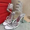 Rene caovilla 2022 Designer di alta qualità Scarpe Heeles Sandali donna con tacco Ciondolo in cristallo Casual Pelle opaca oro con borchie con borchie slingback Matrimonio