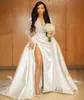 Illusie Parels Crystal Land Trouwjurken 2022 Afrikaanse Lange Mouw Side Split Arabische Satijnen Kerktuin Bruids Receptie Groeden Robe de Mariée