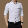 Camicia formale casual leggibile da uomo manica lunga da lavoro slim da ufficio in cotone maschile camicie eleganti da uomo bianco 4XL 5XL 220811