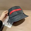 Mode seau chapeau Designer casquette décontractée pour homme femme nouvel été pêcheur chapeaux plat lettre rayé casquettes blanc et noir de qualité supérieure