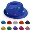 Cappelli jazz LED lampeggianti illuminano LED Fedora Trilby paillettes cappellini fantasia cappelli da ballo cappelli unisex lampada hip hop cappello luminoso DH5960