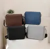 مصممون الرجال الأزياء حقيبة crossbody عالية الجودة رسول حقائب اليد موضوع pu إلكتروني غلق بمشبك بوليستيرمولت وظيفة رفرف جيب حقيبة الكتف