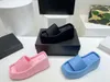 New2022 Designer tofflor Fashion Tjock Soled Sandals Letter Brodery Slide Women039s Platform Wedge Sandals Beach High Heels4854325