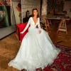 Princess A-Line Wedding Dresses Brudklänningar för flickor spets tyll långärmad satin stropplös rygglös applikationer paljetter domstolståg robe skräddarsydd