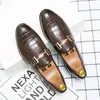 Mens Loafers Schoenen Slip On Grid Patroon Metalen Decoratie Moccasin Driving Flats Mode Bedrijf Bruiloft Prom Boot Lederen Schoenen
