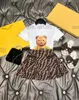 22SS Girls Summer Shorts Set Children 2 Pieces Set T Shirts kjolar Helt nyspårar designer mönster barn kort kjol bro1452901