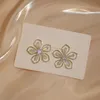 Brincos de garanhão para mulheres jóias de moda Adorável metal oco de cristal pétalas de flores vidro