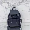 10A Marka Tasarımcısı Sırt Çantaları Yeniden Naylon ve Saffiano Deri Sırt Çantası Büyük Boy Seyahat Sırt Çantaları Çantalar Lüks Üçgen Sırt Çantası
