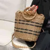 Kvällspåsar stro tassen voor vrouwen streep designer luxe 2022 zomer boho väv strandtas ring draagbare handtas shoppare tas 220517