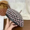 Berets Fedoras Hat Female Houndstooth Beret Retro Fashion Painter Knitted Plaid Flat Casual Temperament Octagonal HatBerets Wend22