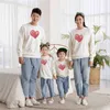 Kerst Moeder Kids Hoodie Familie Bijpassende Outfits Papa Zoon Trui Paar Bijpassende Kleding Mama Me Baby Boy Girl Kleding