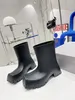 2022 22SS Trooper Rubber Women Rain Rain Boot Black Chunky Square Toe Platform Rainboot Trucked مسننًا مسننًا أحذية مقاومة للماء BBBB في الهواء الطلق
