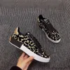 Fashion Best Top Quality Real Cuir Fabriqué à la main Multicolore Gradient technique Sneakers Men Femmes Famous Chaussures Trainers Taille35-45 MKJKKK000002