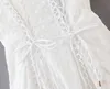 Rétro broderie trou couture dentelle croix laçage à manches courtes robe courte femme blanc français Mini robes vacances 220511