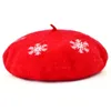 X191 Fashion Christmas Snowflake Caps Lady Embroidery Wool Berret Caps Cappello da pittore Festive Christmas Cap Beret Hat Fit J220722