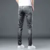 Style européen Plein Marque Jeans Pantalons Hommes Designer Slim Denim Pantalon Droit Pour Hommes Y220414205g