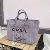الأزياء الكلاسيكية العلامة التجارية المطرزة الأكياس الشاطئية الفاخرة CH CANVAS حقائب اليد المسائية أنثى مصممة التسوق الكبيرة سعة كبيرة حقيبة السيدات X5QF
