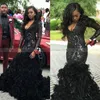 Ny bling black sjöjungfrun långärmad fjäder afrikansk prom klänningar med tåg djup v-neck plus storlek examen party klänning formell klänning