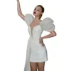 Glitzerndes weißes Pailletten-Hochzeitskleid, kurze Etui-Brautkleider, Puffärmel, schulterfrei, Mini-Brautkleider, sexy, offener Rücken, Robe De Soriee De Mariage