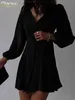 Clacive Sexy Robe noire pour femmes Mode Col en V À manches longues Mini Robes Dame Élégante Robe de soirée moulante à simple boutonnage Robe T220804