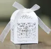 Favor Holders 100st Hollow Cross Style Wedding Candy Box Sweets Presentlådor med bandfestdekoration Bröllopspresenter för gäster Favors