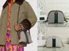 클래식 럭셔리 디자이너 가방 레이디 패션 크로스 바디 백 고품질 편지 핸드백 토트 여성 숄더 핸드백 겨드랑이 지갑