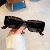 Güneş gözlüğü Küçük Beyaz Dikdörtgen Retro Marka Tasarımcı Kadınlar Için Shades Moda Vintage Güneş Gözlükleri Kadın UV400 Lens EyewearSunglasses