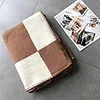 Häkeln 135 170 cm Decke Brief Kaschmir Weiche Wolle Schal Tragbare Warme Plaid Sofa Reise Fleece Gestrickte Überwurf Cape Decken 5 farben