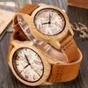 Relojes de pulsera Reloj de madera de imitación vintage Caballo Hombres Mujeres Reloj de pulsera de madera de imitación Banda de cuero suave Reloj de pulsera de cuarzo masculino RelojWristwatc