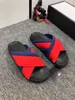 Designers Herr Kvinnor Tofflor Designer Gummi Slides Sandal Platt Blommar Jordgubb Tiger Bin Grön Röd Vit Web Mode Skor Strand Flip Flops Flower Box 36-45