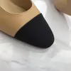 Designer di lusso da donna in pelle di vitello Scarpe da passerella Décolleté Scarpe da ginnastica piatte con tacco alto Vera pelle Aperto su scarpe con tacco a spillo grosso formale Abito da sposa Sandalo