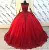 Vintage czerwona suknia balowa z długim rękawem sukienki Quinceanera Sheer szyi koralika koronkowa Słodka 16 meksykańska sukienka imprezowa suknie balowe BC11332